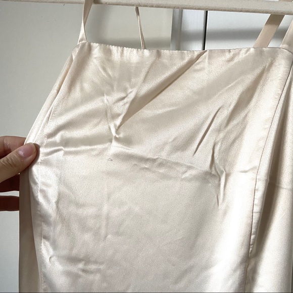 Lulu’s Champagne Satin Pleated Midi Dress - Picture 7 of 8